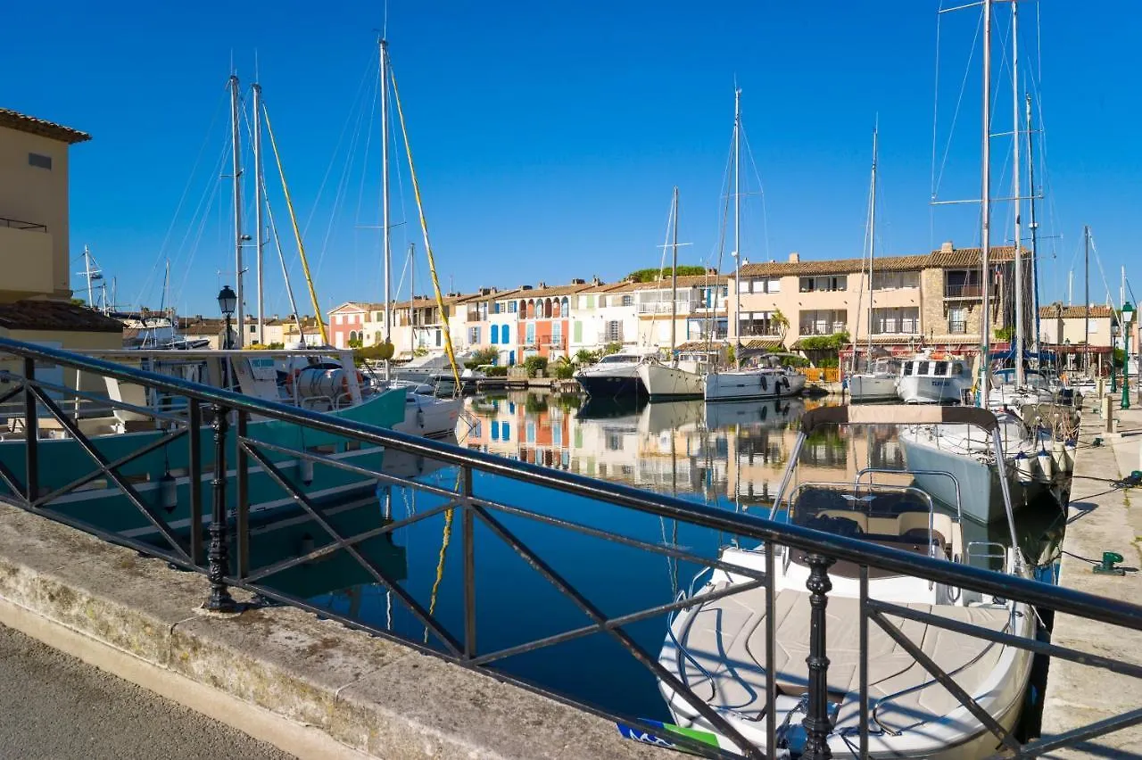 **** Aparthotel Le Suffren Hotel Grimaud Francia