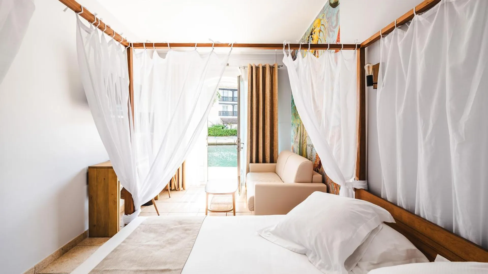 Le Suffren Hotel Grimaud