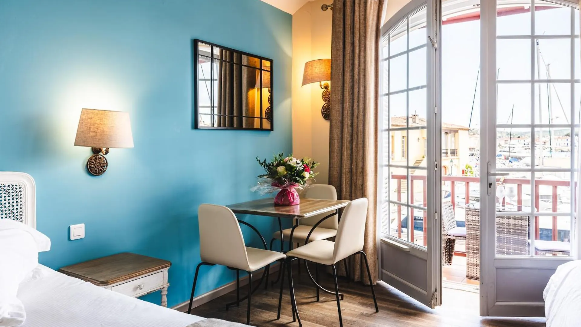 Le Suffren Hotel Grimaud Francia
