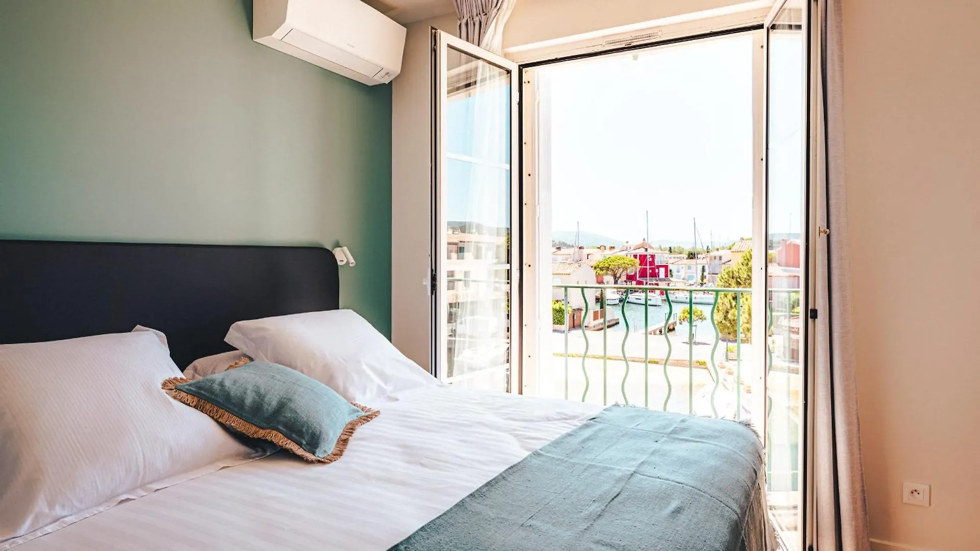 Le Suffren Hotel Grimaud